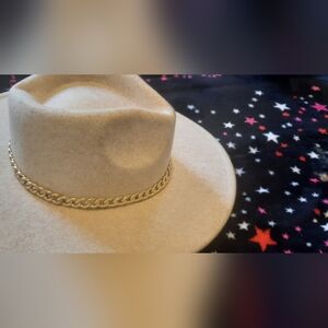 WOMENS HAT
